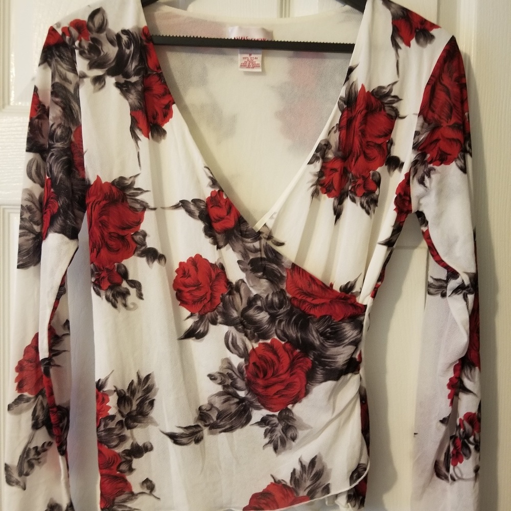 White rose top